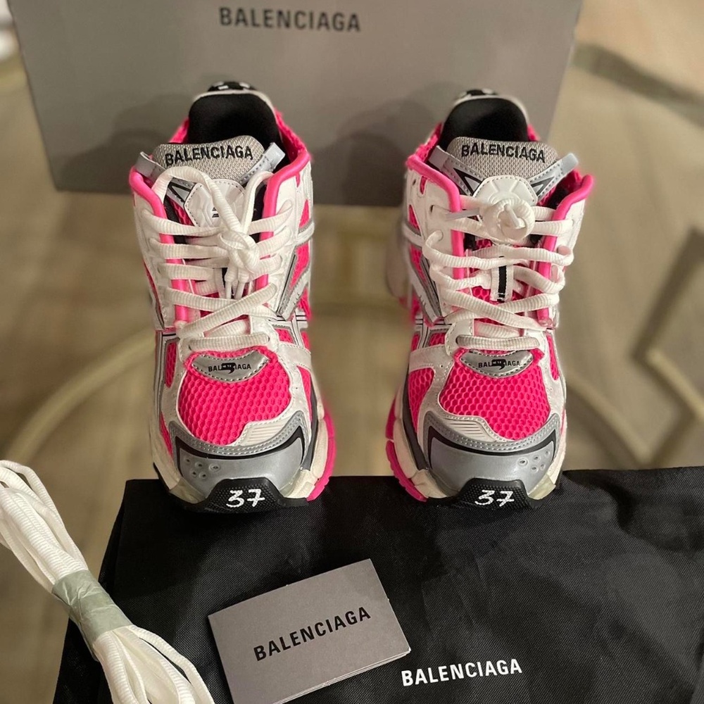 Balenciaga Runners EUR SIZE 37 pink